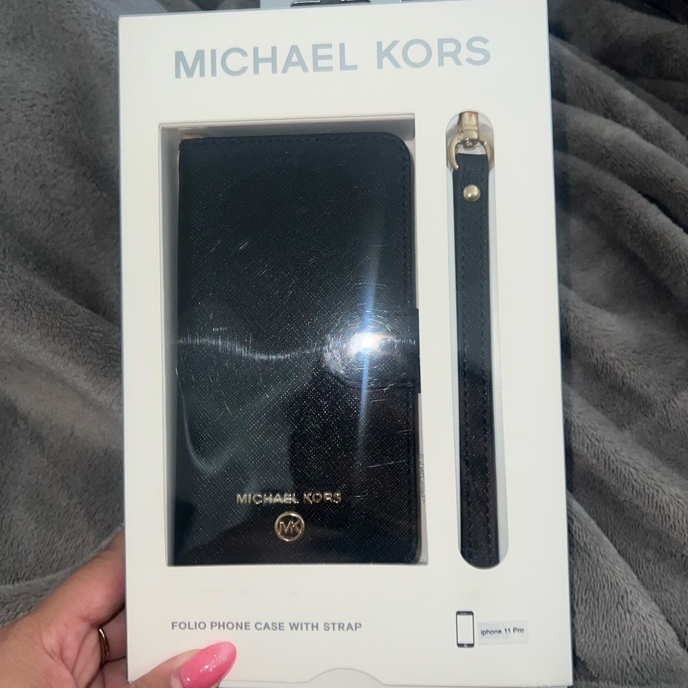 NWT Michael Kors Folio phone case with strap